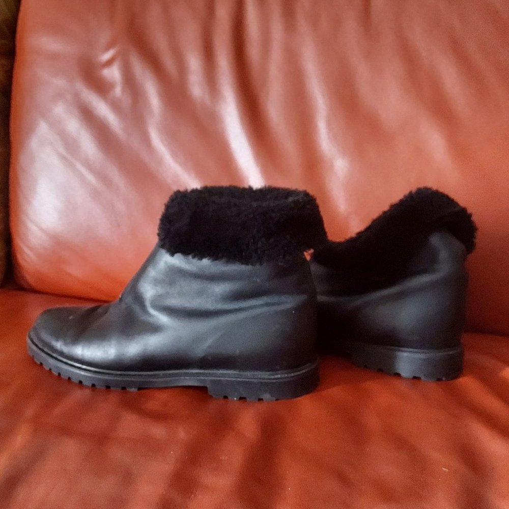 Women Winter half-boots, size  8